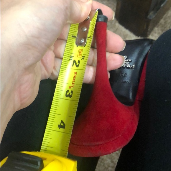 Prada - Picture 6 of 6